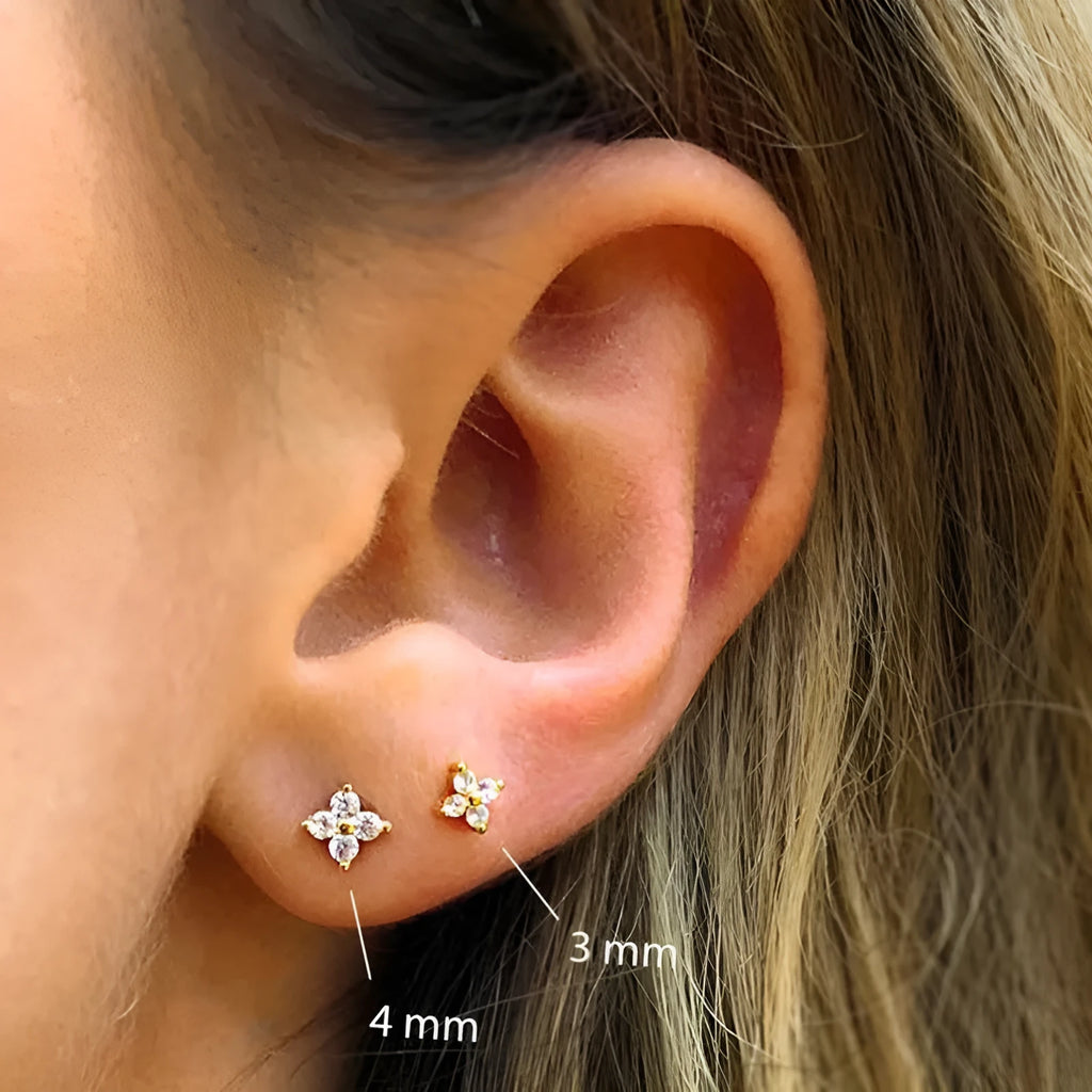 S925 sterling silver geometric petal flower stud earrings in gold colour, 3mm size.