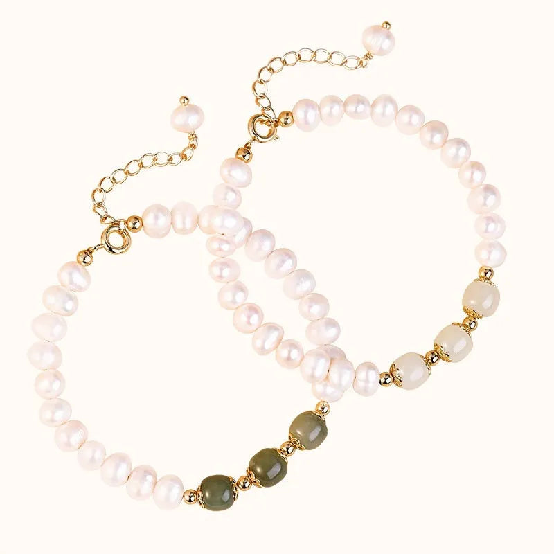 Natural freshwater pearl bracelet with diamond shape design in Hetian jade colours