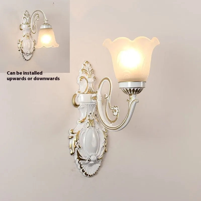 European-style American wall lamp with zinc alloy body and glass lampshade, black double head, mounted on wall in corridor