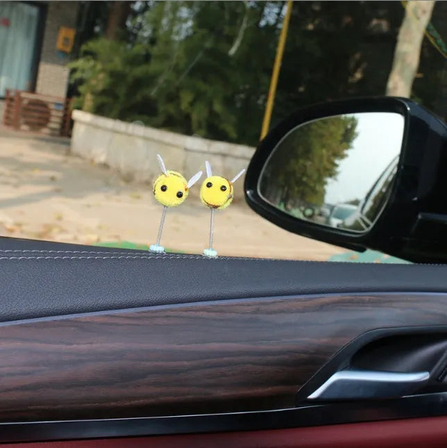 3cm spring bee car decoration made from fur ball material with cartoon design