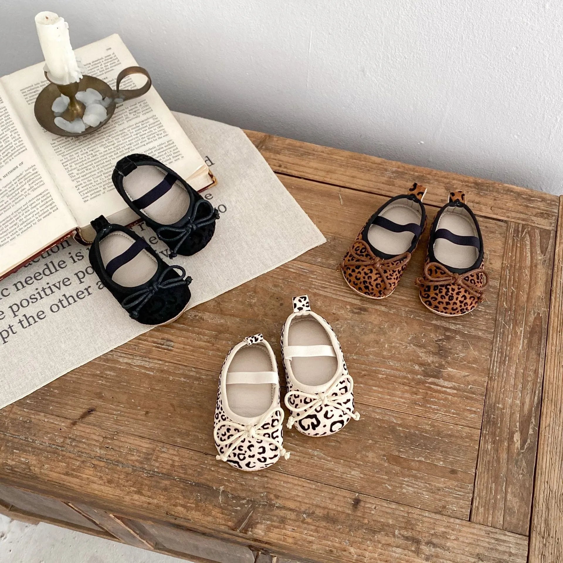 Infant baby girl soft bottom toddler shoes with Hu Die knot leopard print round toe rubber sole