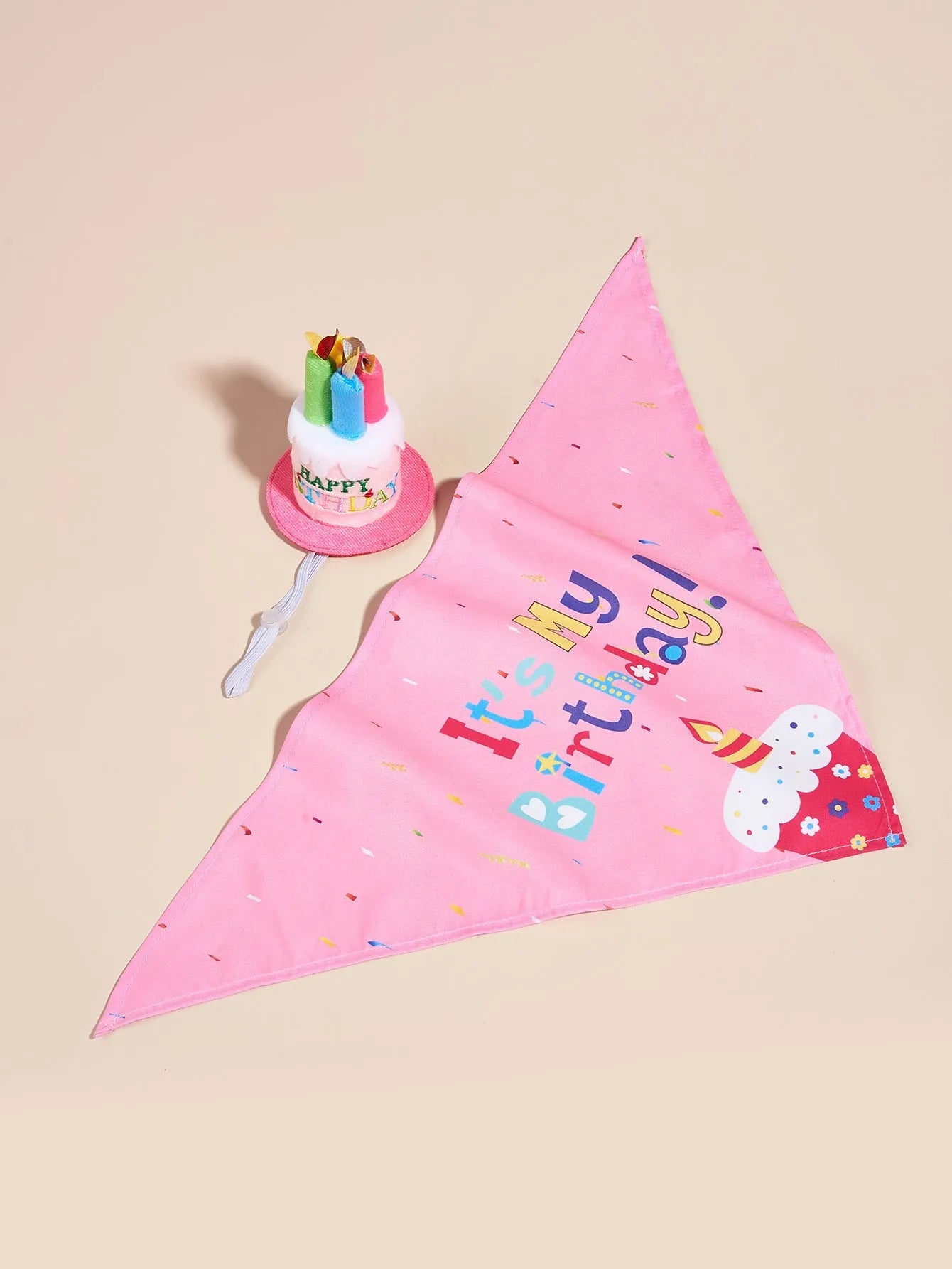 Printed polyester dog birthday hat and drool towel set in blue with creative triangular binder design