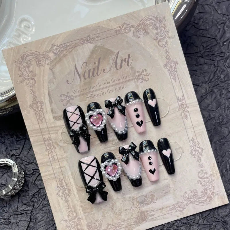 Black peach heart hand-painted detachable manicure set with plastic armour storage case